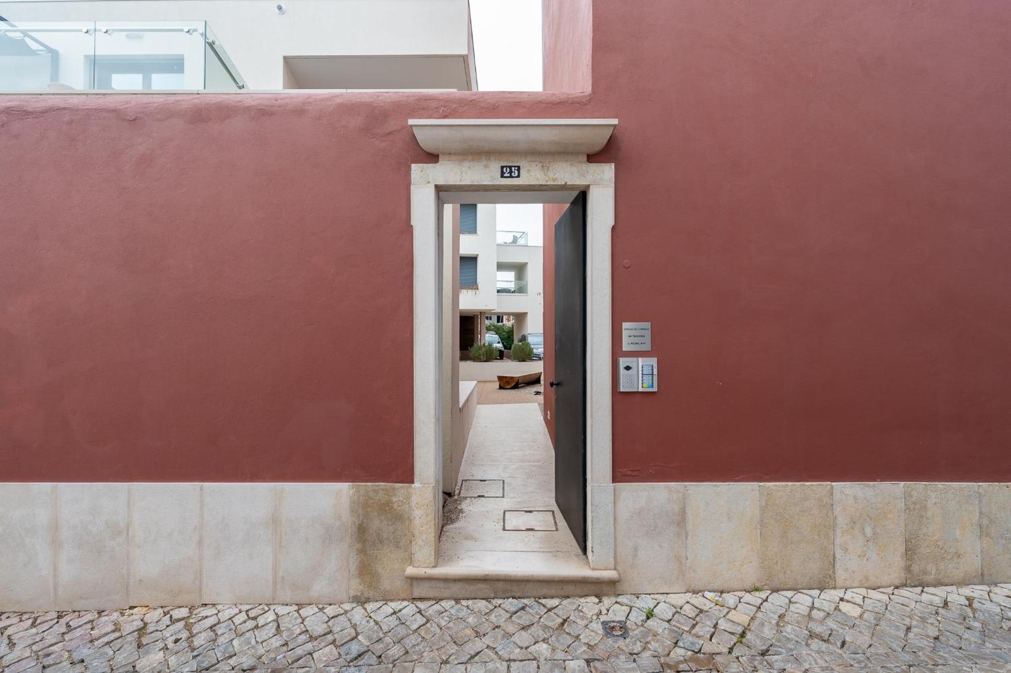 Compromisso 25 Apartment Faro Exterior photo